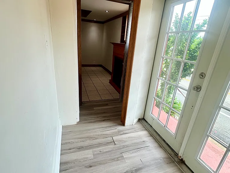 2422 Main St #1 — Photo 7