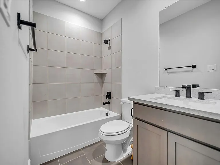 2502 Ocean Key Dr — Photo 20