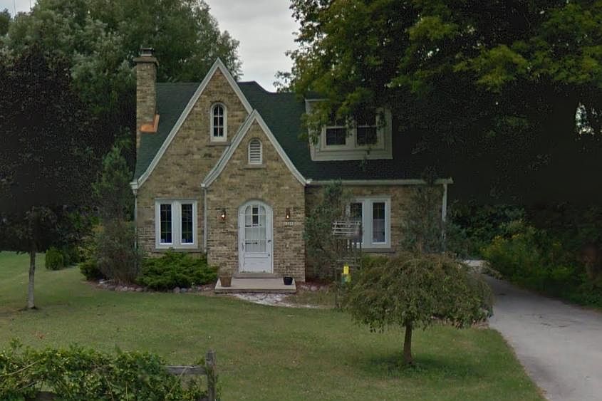 1st image of 6101 S 106th St