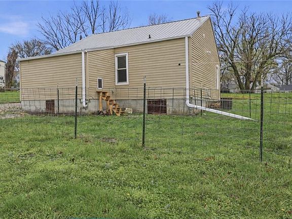 3rd image of 515 Cunningham St