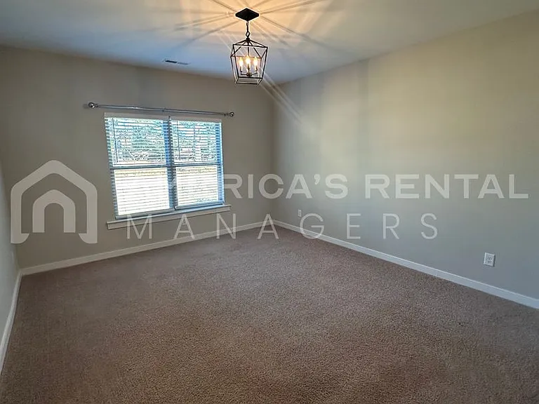 200 County Road 1701 — Photo 11