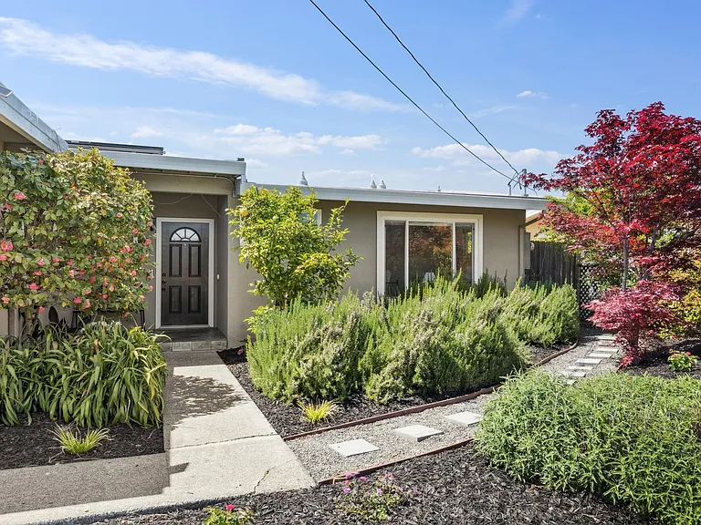 53 Labrea Way — Photo 27