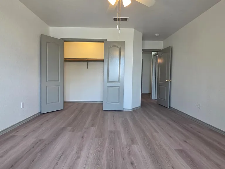 room 2 pic 2