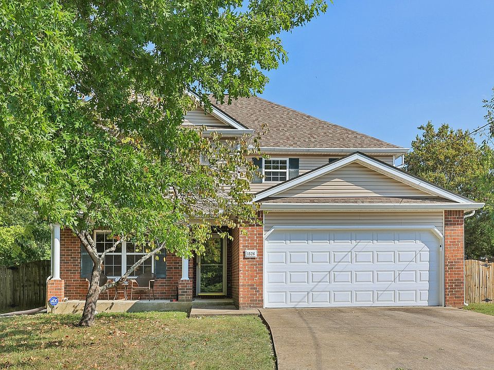 1st image of 1526 Clayton Dr