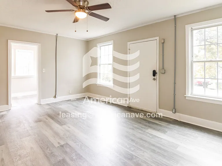 1251175_004_living_room_4.jpg