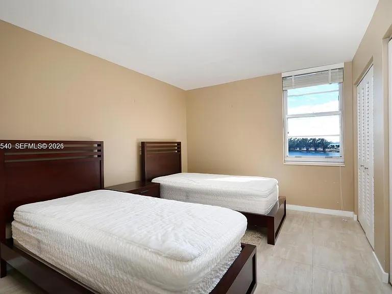 145 SE 25th Rd #502 — Photo 19