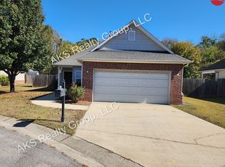 460 Holland Lakes Dr N, Pelham, AL 35124