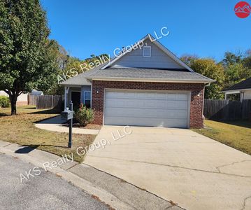 460 Holland Lakes Dr N, Pelham, AL, 35124