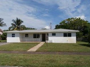 631 Date Palm Dr, Lake Park, FL 33403