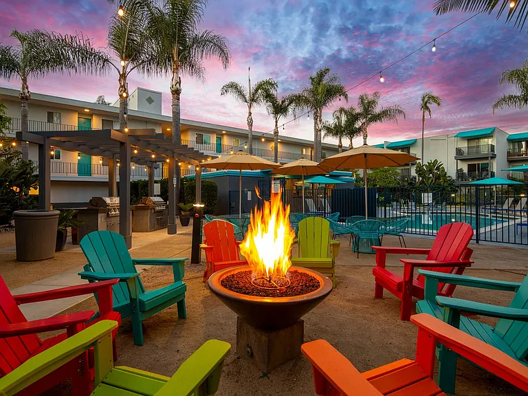 Catalina Pacific Apartments — Photo 11