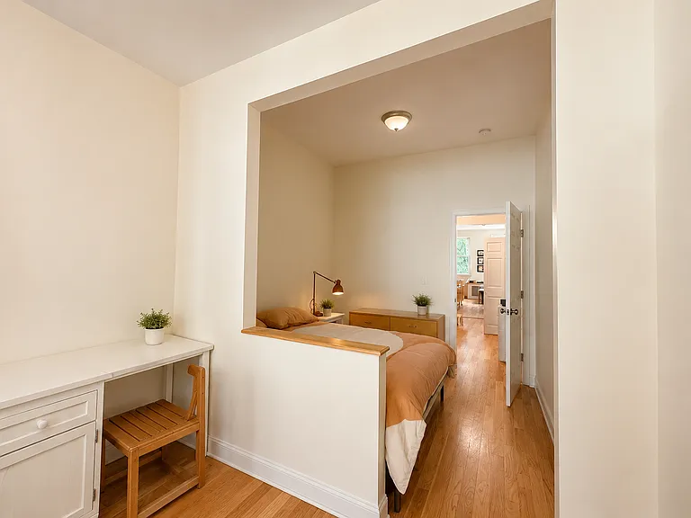 1923 Greene Ave #1L — Photo 7