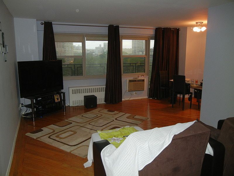 1st image of 2915 W 5th St APT 6A