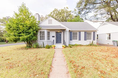 380 Holmes Cir Photo 1