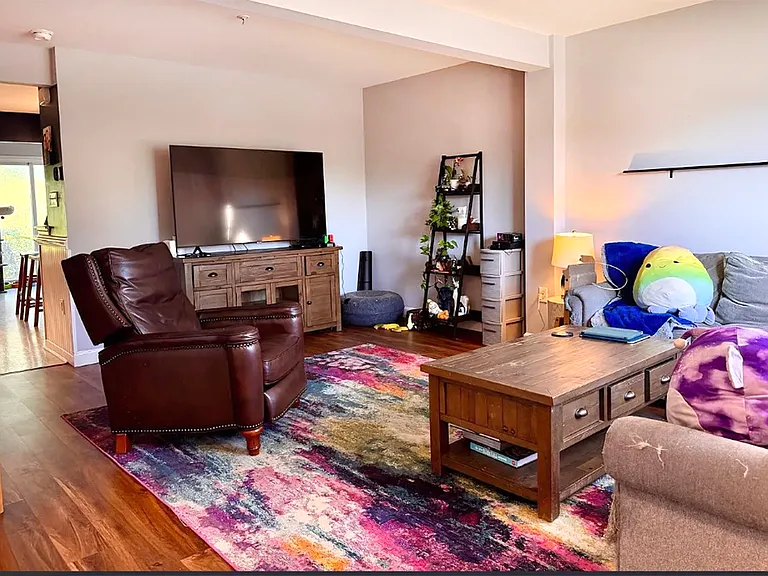 1702 Orchard View Rd — Photo 2