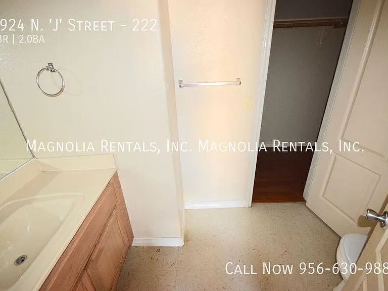 2924 N J St #222 — Photo 13