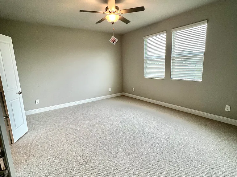 1409 Winters Way — Photo 13