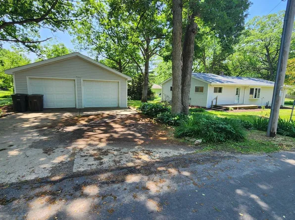 W5437 Walworth DRIVE, Elkhorn, WI 53121