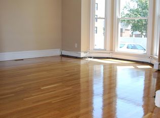 14 Mount Vernon St APT 1, Malden, MA 02148