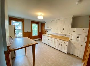 46 8th St #2, Auburn, ME 04210