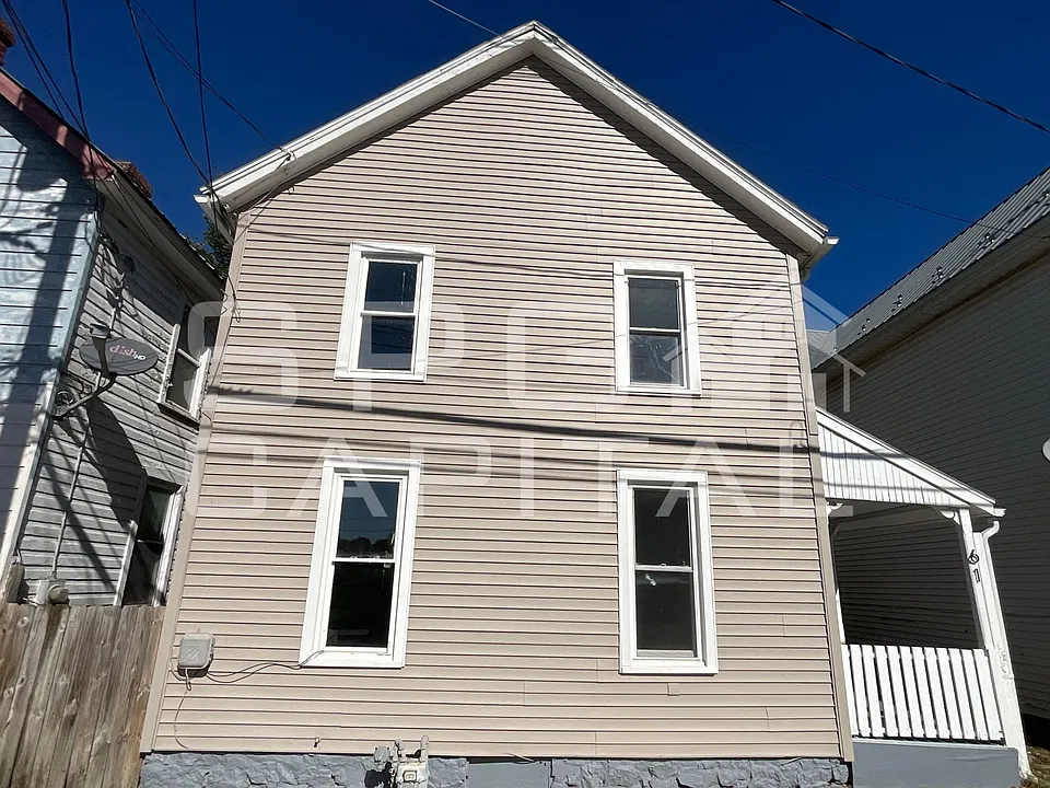 61 W South St
