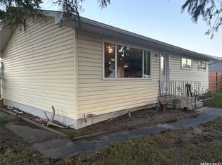 502 6th St E, Wynyard, SK S0A4T0