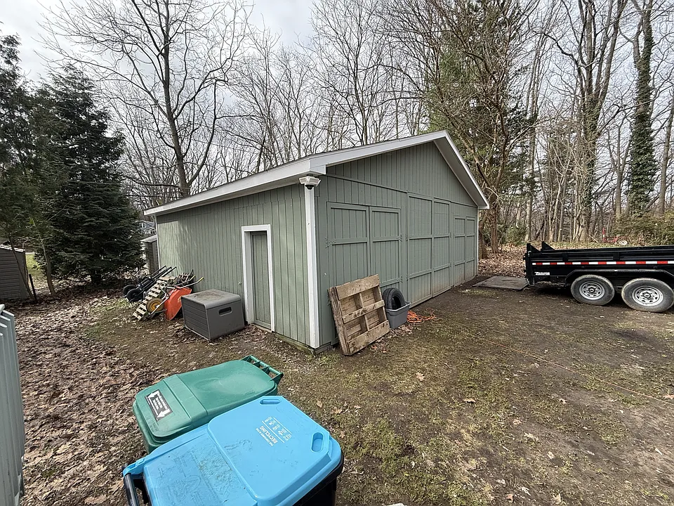 21 Birchwood Dr #1
