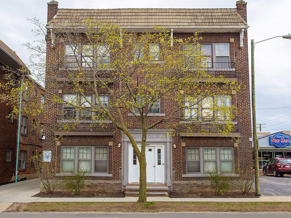 1st image of 1685 Lincoln Ave #10
