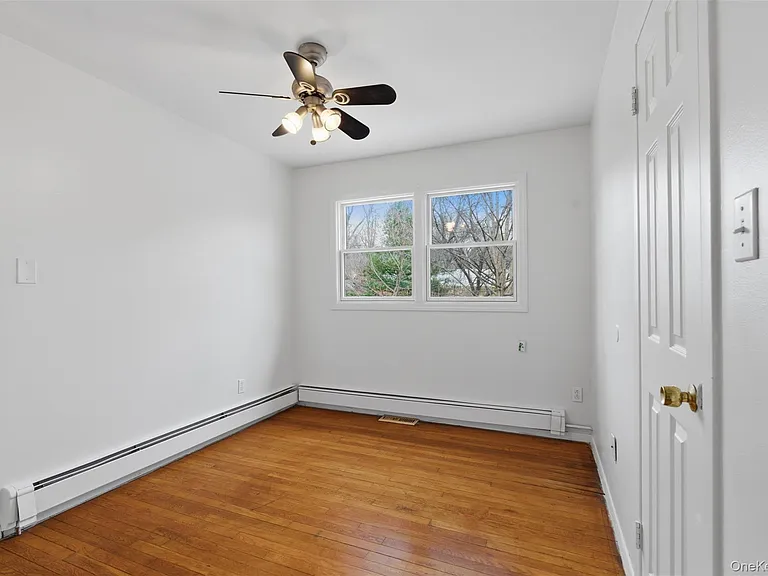 25 Woodland Terrace Ct — Photo 8
