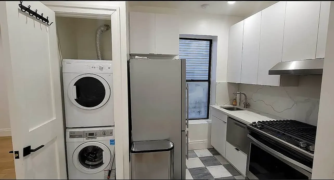 251 Pacific Street — Photo 4