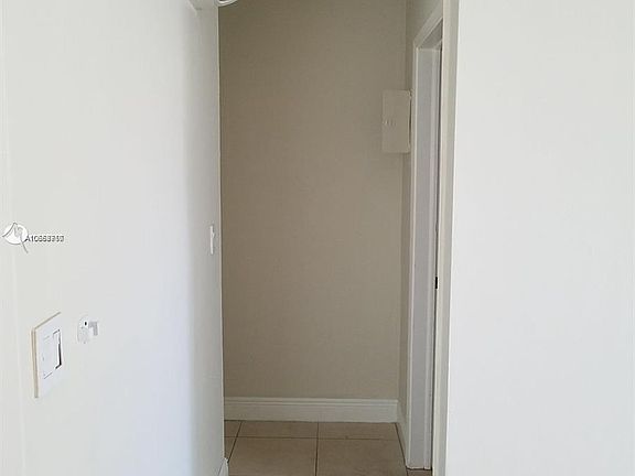 4th image of 1231 NE 23rd Ave APT 4