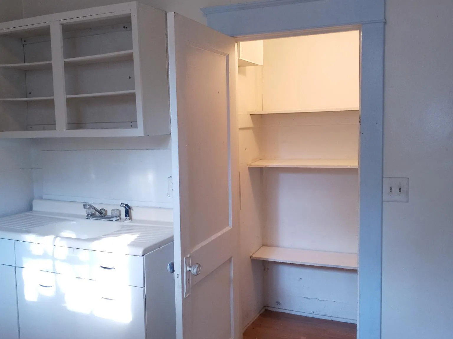 2 bed, 1000 sqft, $850 — Photo 2