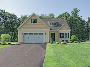 7 Michael Dr, Schenectady, NY 12303