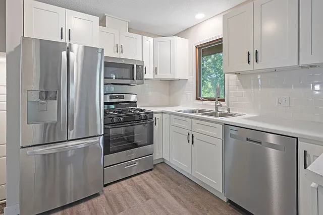 5827 Winnetka Ave N #1 — Photo 8
