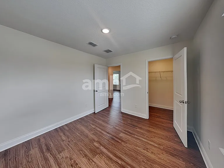 6086 Little Bluff Cir — Photo 32