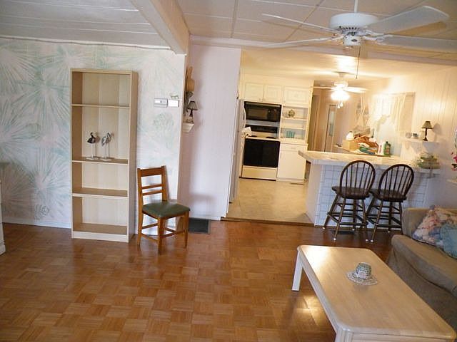 living-room to kitchen area