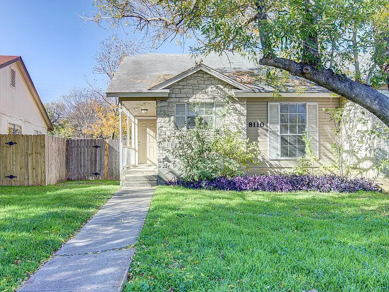8110 W Gate Blvd #B — Photo 1