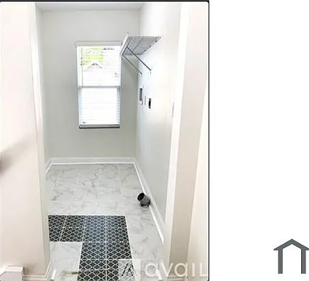722 S 40th St — Photo 32