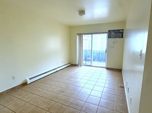 12-28 31st Drive image 4 of 16