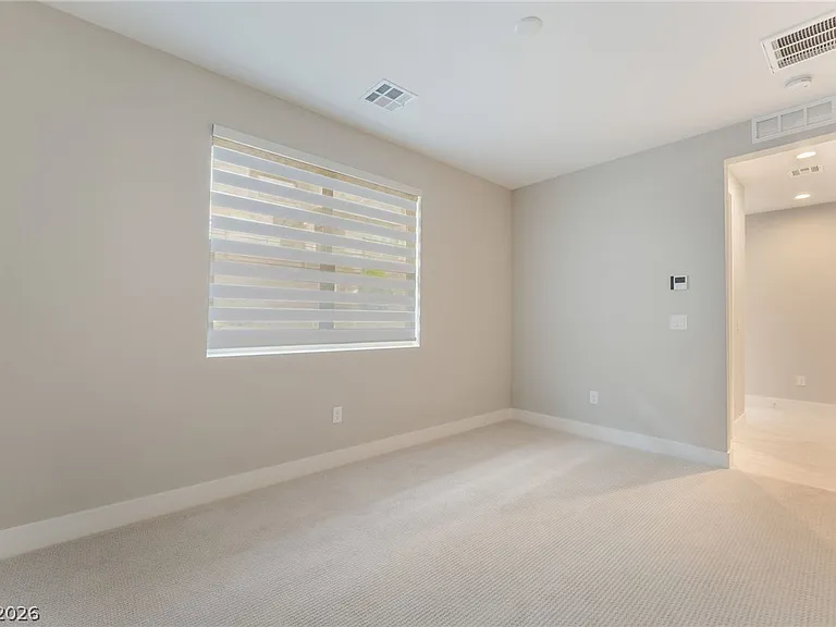 667 Grey Saker St — Photo 16