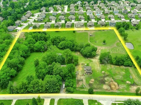 4400 SE Doc Henry Rd, Lees Summit, MO 64082