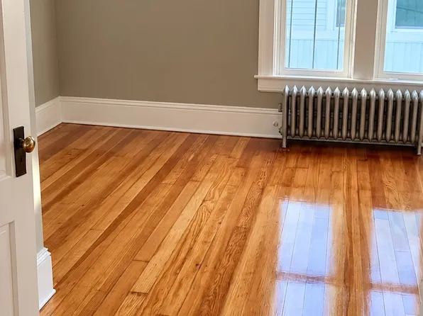 11 Greene St #3R, Woonsocket, RI 02895