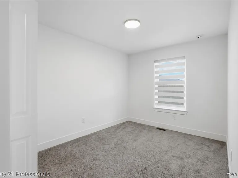 2917 Summers Pl — Photo 25
