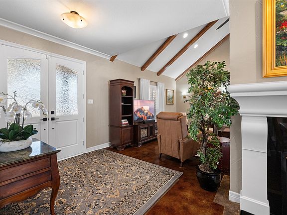 4th image of 8903 Ravenswood Rd