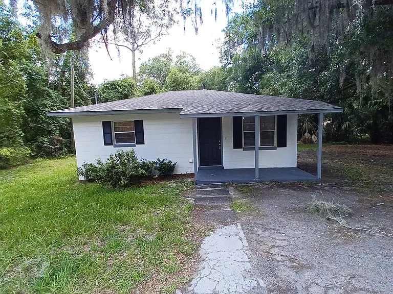 512 US Highway 301 S — Photo 1