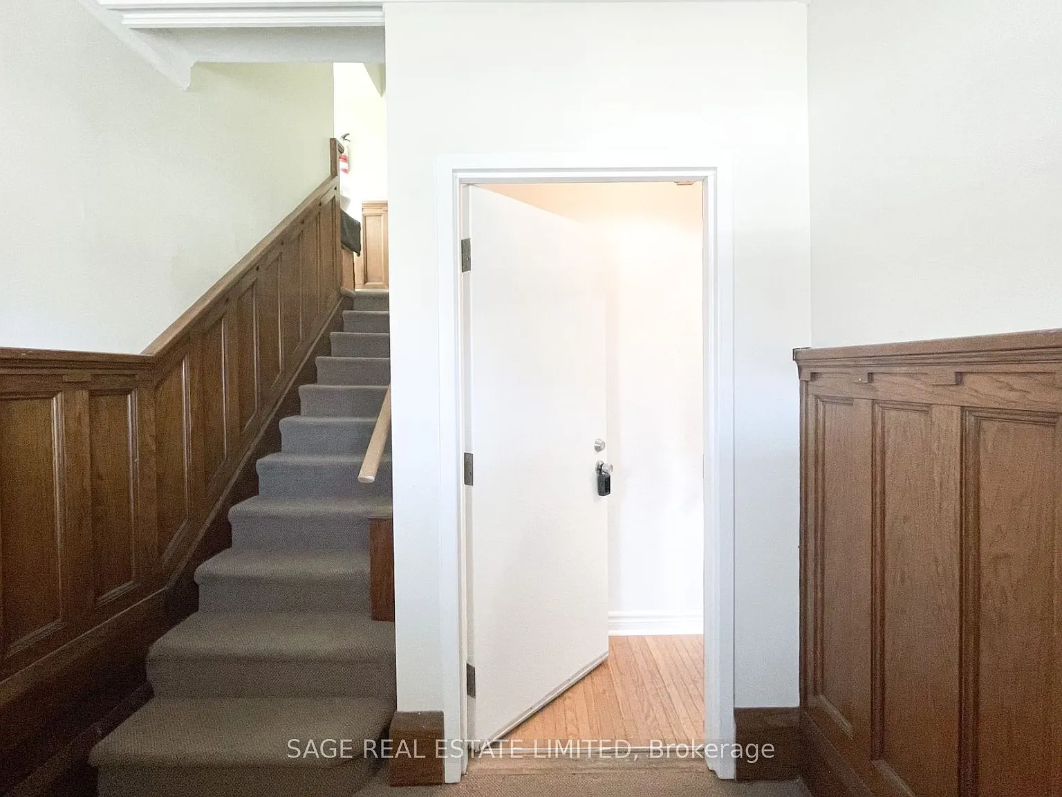 1 bed, $2,400 — Photo 4
