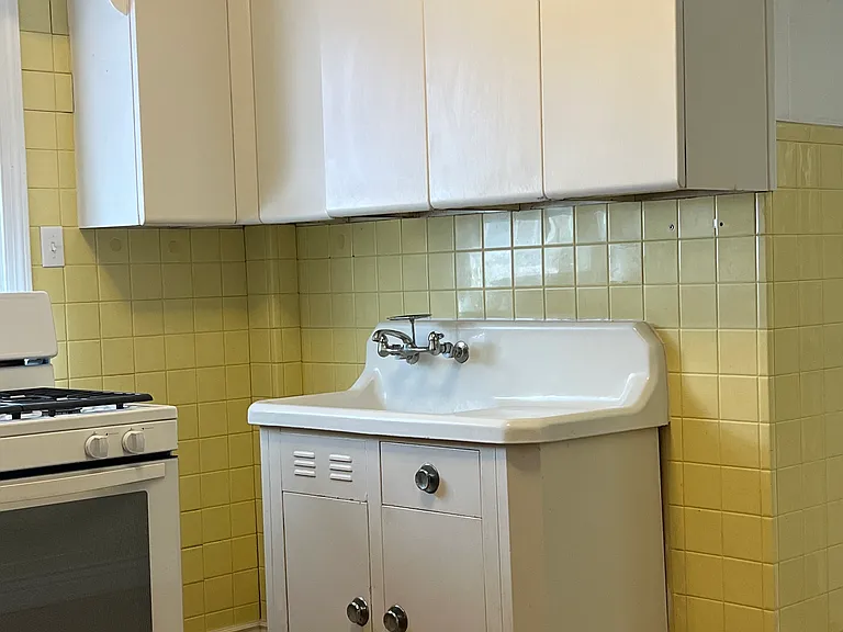 2820 N Newcastle Ave #2 — Photo 4