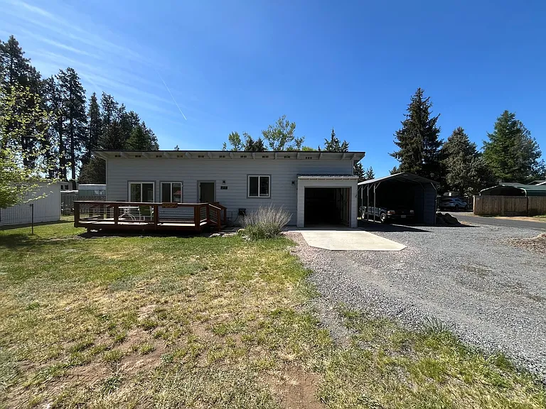 365 N Maple St #B — Photo 2