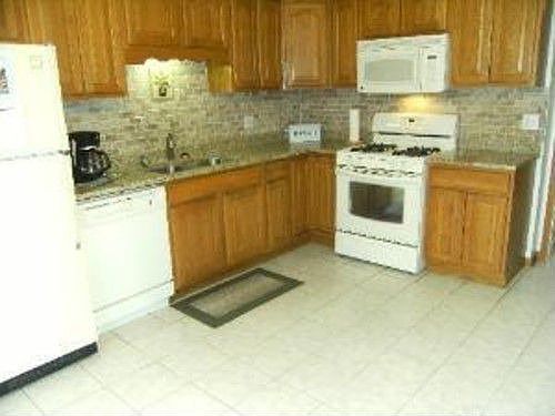 2nd image of 16561 Currant Ave