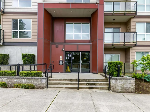 13768 108th Ave #523, Surrey, BC V3T 0L9