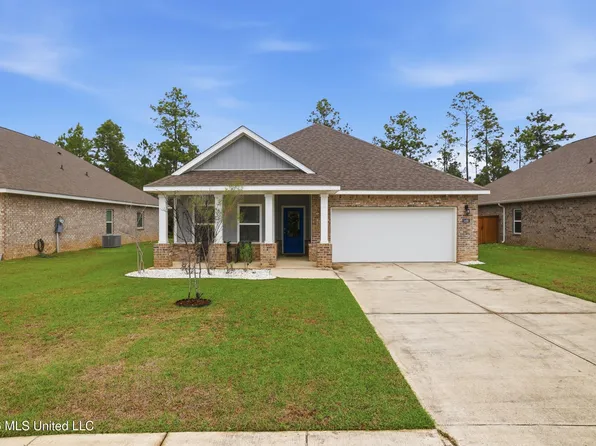 5495 Overland Dr, Biloxi, MS 39532